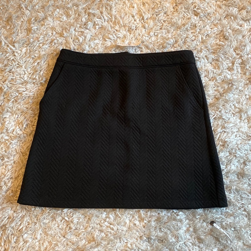 Loft quilted black 17.5’ skirt